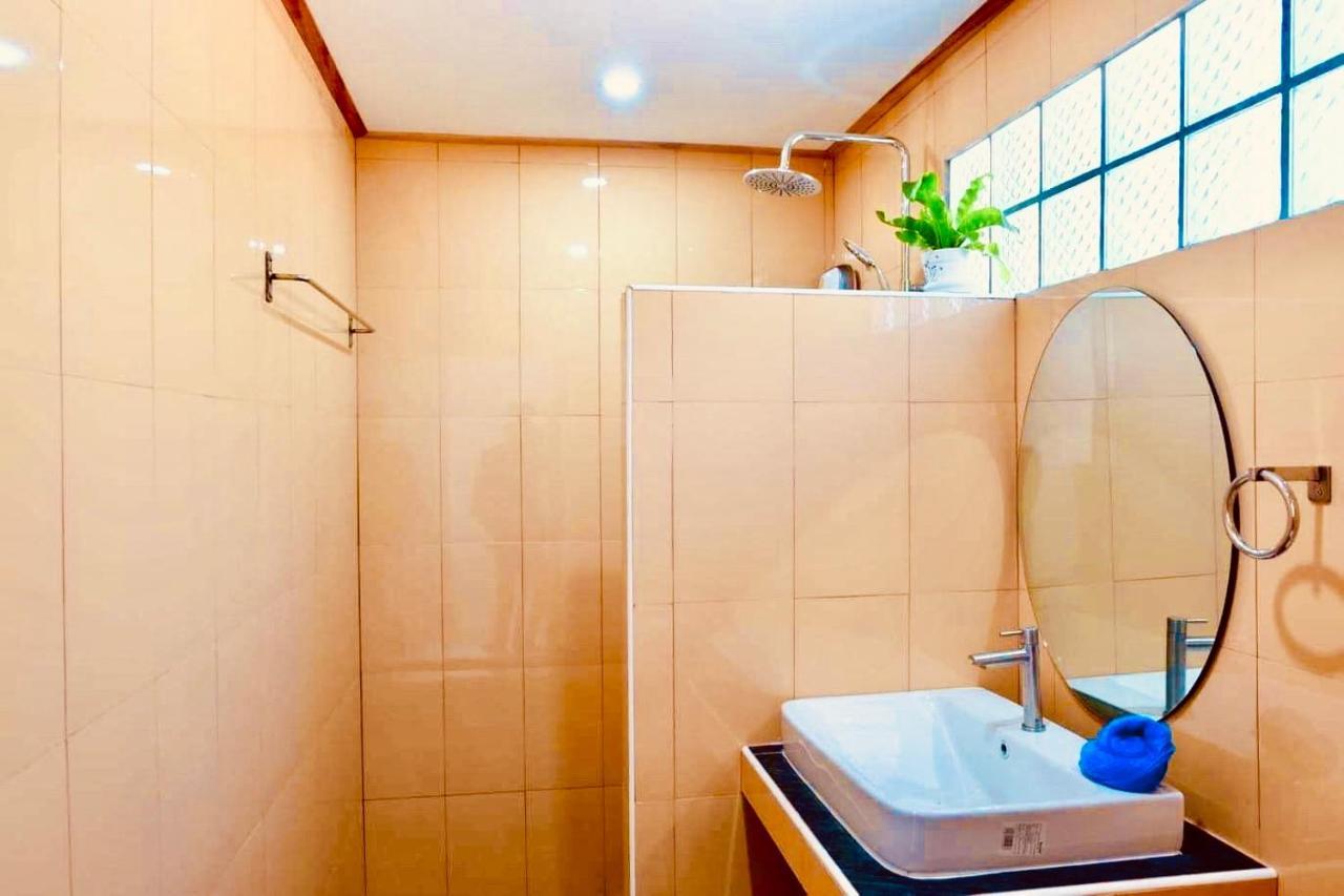 Rinna Resort Ko Muk Extérieur photo
