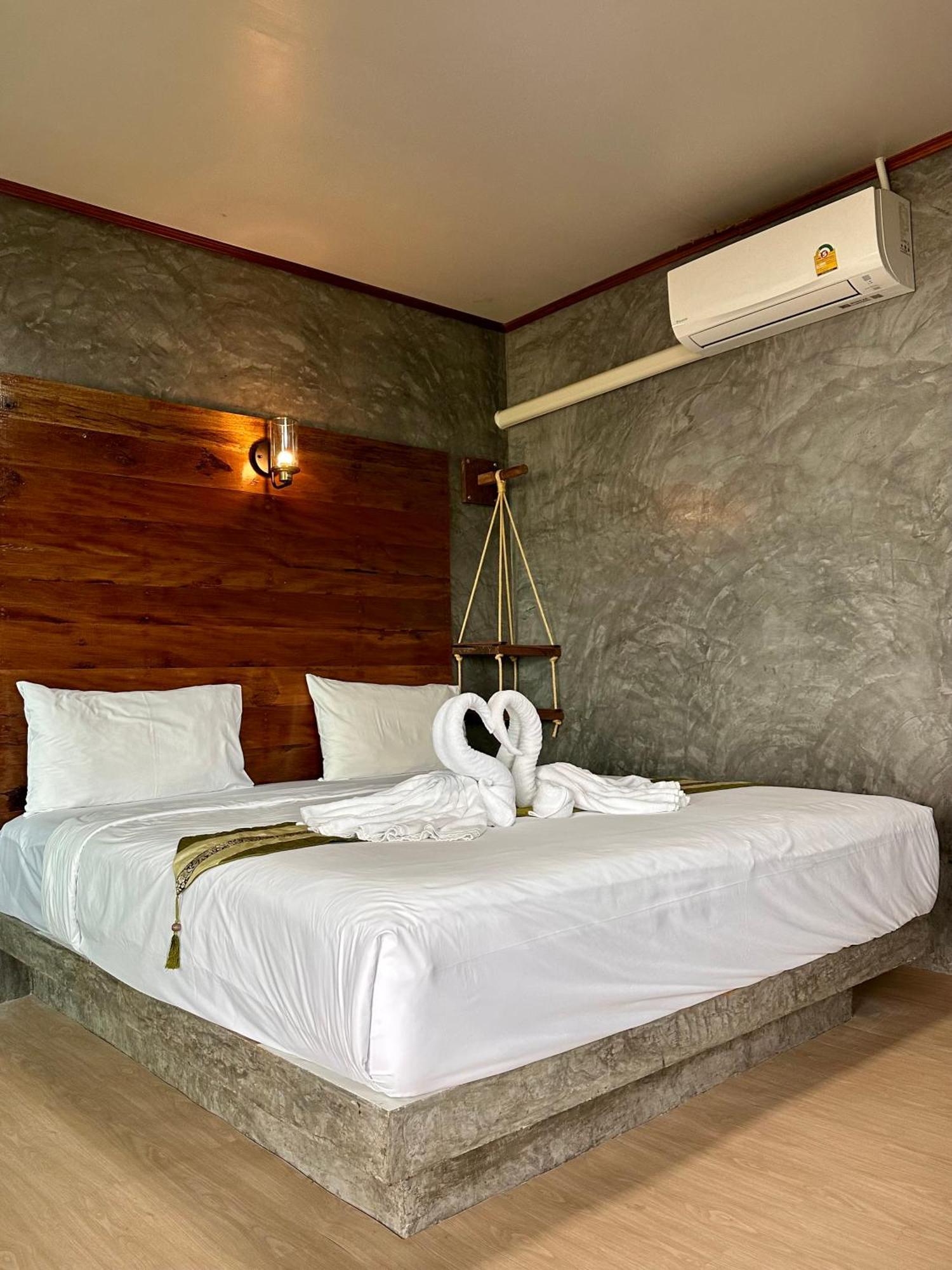 Rinna Resort Ko Muk Extérieur photo